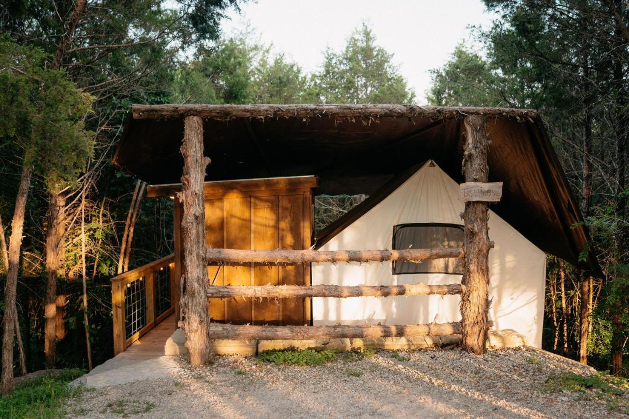 Treehouse Cozy Glamping Site Hotel Branson Luaran gambar